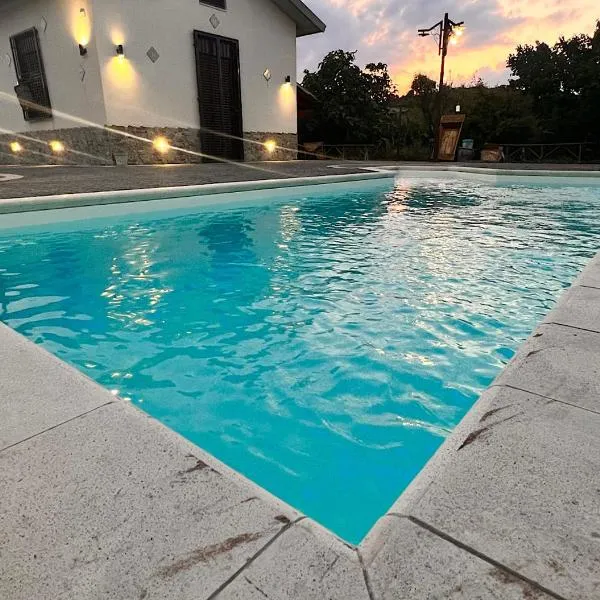 Chalet Grotta Monte Etna, hotel v destinaci Maletto