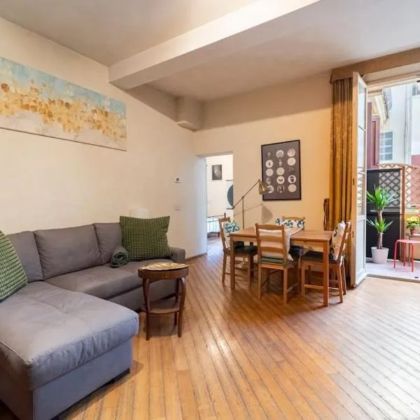Appartamento elegante e centrale La Foglia D'Oro, hotel in Bologna