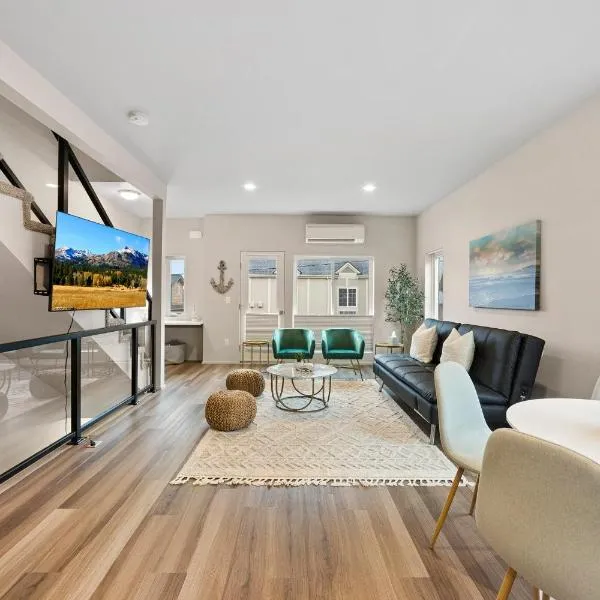 BRAND NEW Fully Updated Condo 918 in Anacortes, hotel in Anacortes