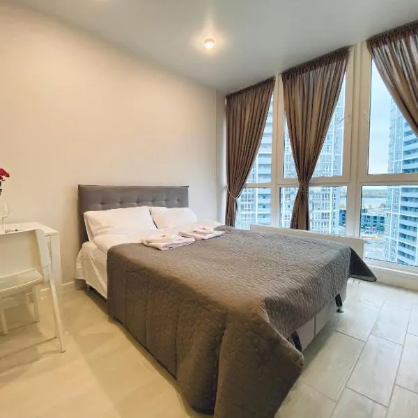 Видові апартаменти MYFREEDOM поруч із метро Харківська, hotel in Kyiv