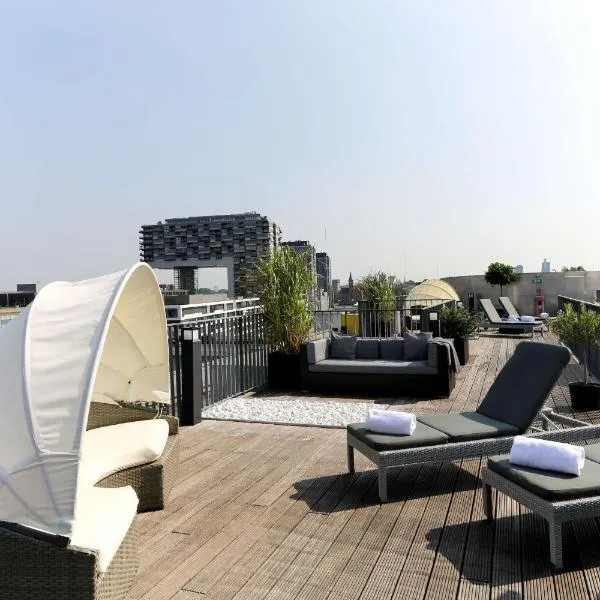 art'otel cologne, Powered by Radisson Hotels – hotel w Kolonii