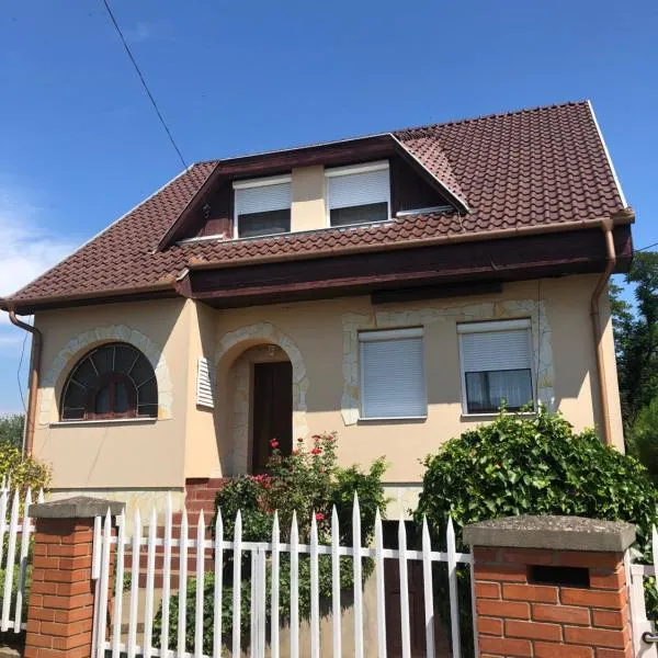 István Apartman, hotel v destinaci Tiszafüred