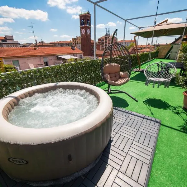 Spazioso appartamento con terrazzo Navigli , Bocconi, hotel v Miláně