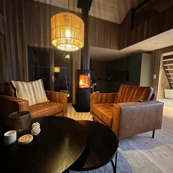 Familiehytte på Gautefall nær alpint og bading, hotel em Drangedal