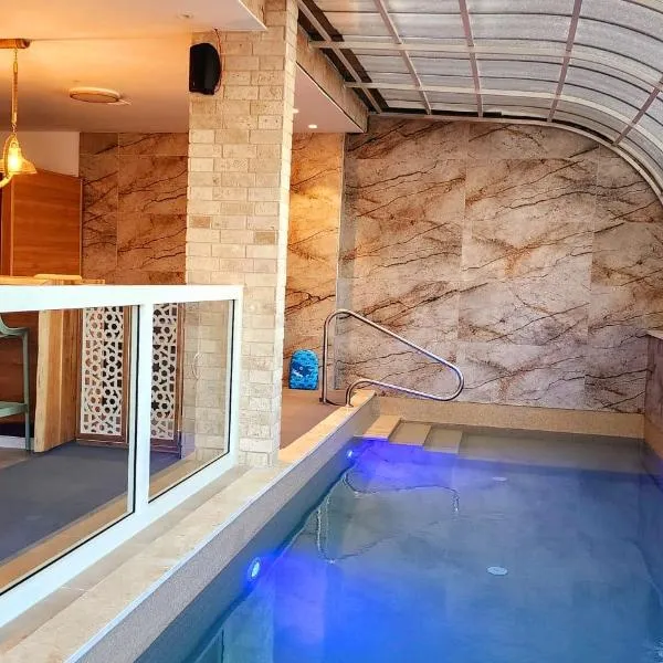 Serentias suite & spa, hotel in Ein Kinya