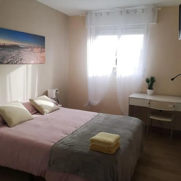 Piso completo grande 6 habitaciones, 13 plazas,位于拉拉古纳的酒店