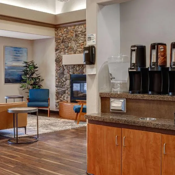Days Inn by Wyndham Medicine Hat, hotel u gradu Medisin Hat