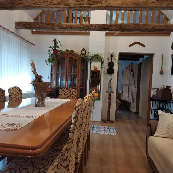 Holiday house Zoki, hotell sihtkohas Kutina