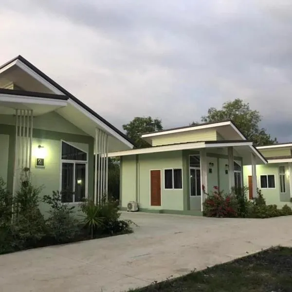 ออมทรัพย์ รีสอร์ต, hôtel à Ban Lam Ta Sao Tai