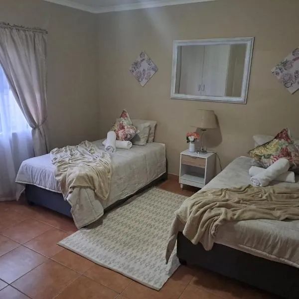 M&M Self Catering, hotel in Richards Bay