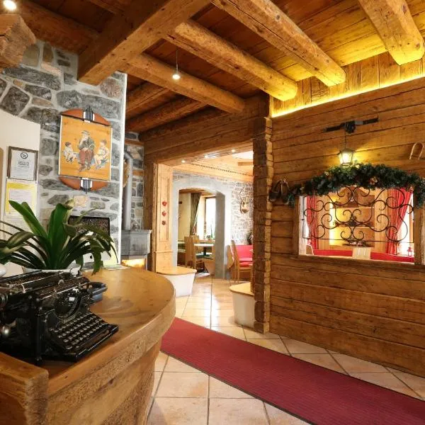 Albergo Centrale, hotel en Forni di Sopra