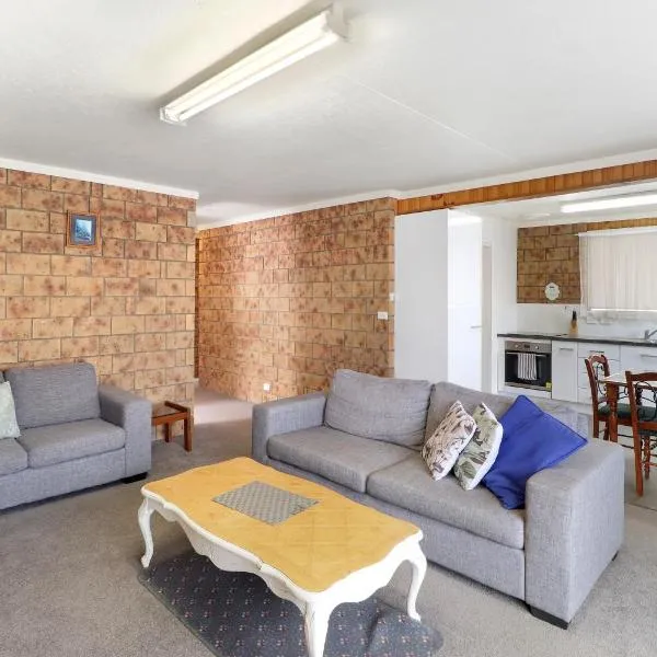 Kellraine Holiday Units, hotel in St Helens