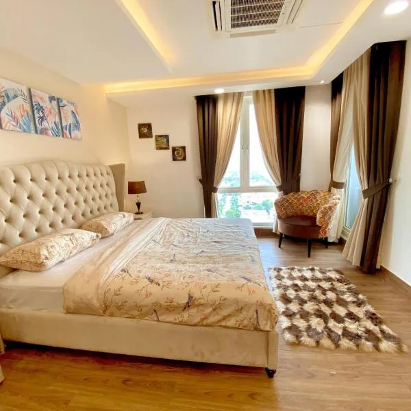 Luxury Apartment with Balcony in Gold Crest, DHA - Skyview Suite, hotel v destinaci Lahore