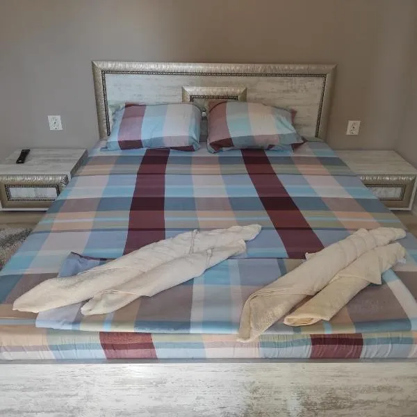 Етаж от къща - Нощувки Ками, hotel v destinaci Pleven