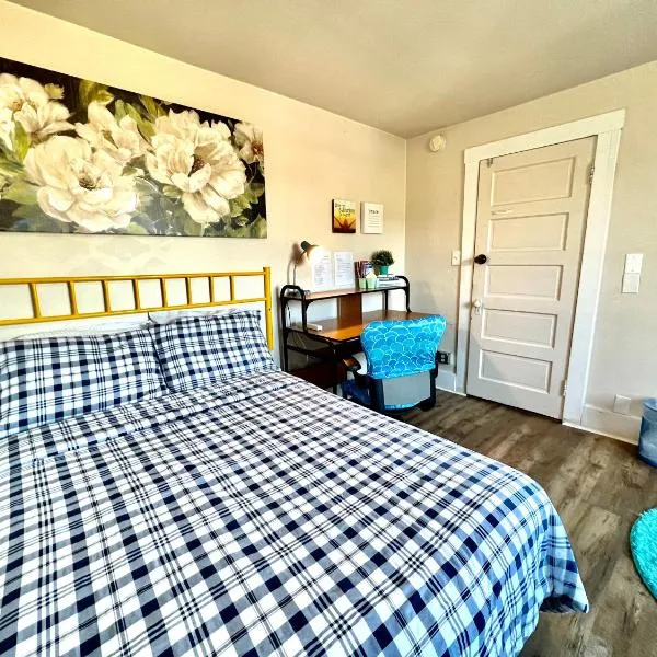 Private Room with Shared Bathrooms and Air Conditioning 10 Minutes from SeaTac Airport, khách sạn ở Seattle