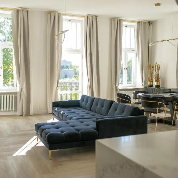 Srebrna Luxury Apartments - willa fabrykancka - wnętrza premium, hotell Lodzis
