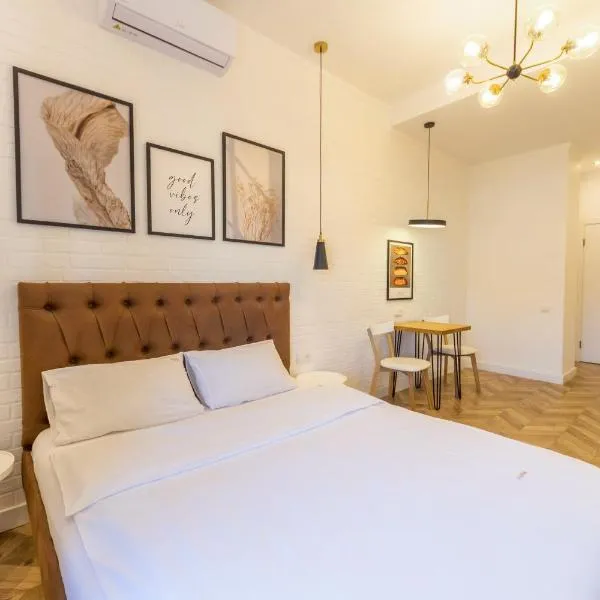 Self Check-in Apartments, hotel in Kyiv
