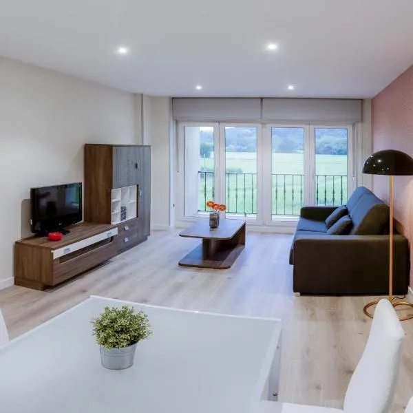 Apartamentos La Albarca, hotel in Hoznayo