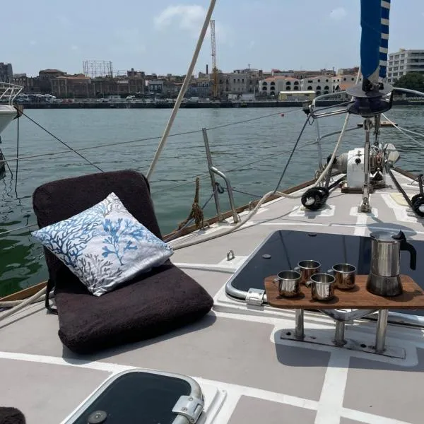 SailBoat B&B on Board、カターニアのホテル