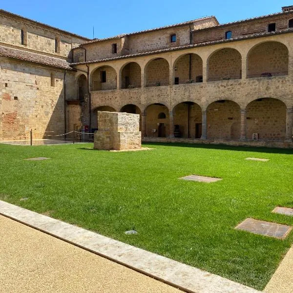 Ostello Contessa Ava dei Lambardi, Hotel in Monteriggioni