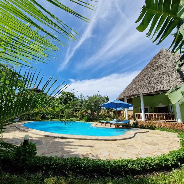 Paradiesische Villa Maisha Mazuri mit Pool. Terrasse und Personal, hotell sihtkohas Diani Beach