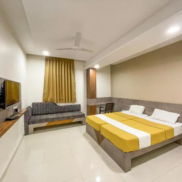 Stay Guru Hari Om Residency, Hotel in Bhuj