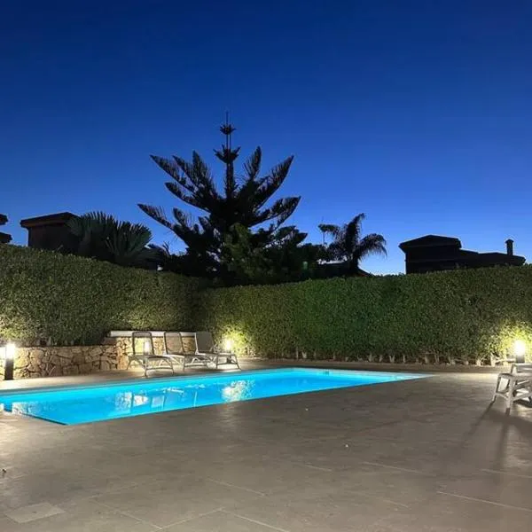 Beautiful 3 bed villa on Mar Menor golf resort，位于托雷帕切科的酒店