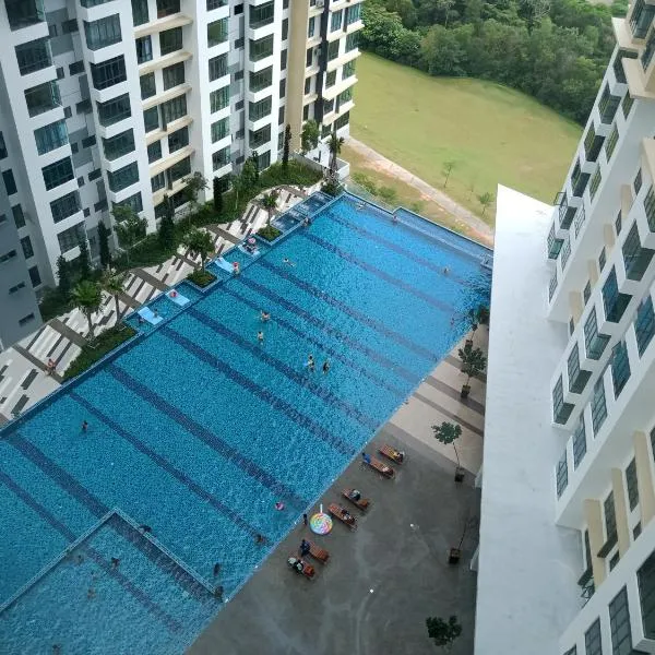 LUXURY STAY - 2 ROOMS with CONDO Facility - Mount Austin JB - SPECIAL OFFER SECURITY DEPOSIT RM200, Hotel in Johor Bahru