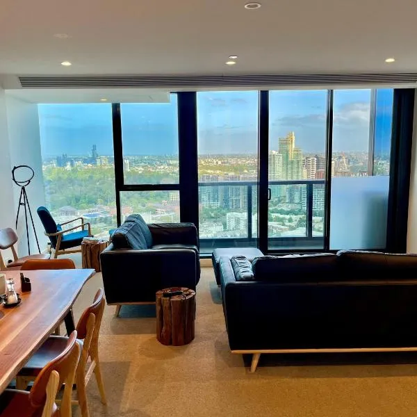 Modern 3 Bedroom Apartment with Amazing Views，位于墨尔本的酒店