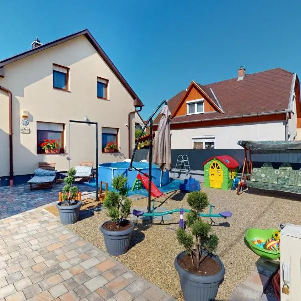 Silver Zsóry Apartman, hotel in Mezőkövesd