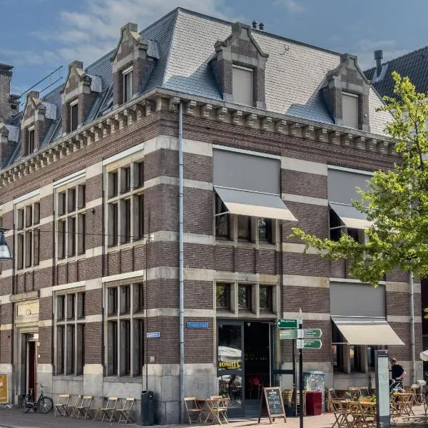 Hostel & Bar De Basis, hôtel à Zwolle