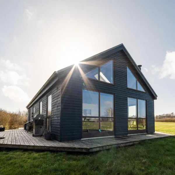 Vidunderlig fritidshus ved Skov og Golfbane, hotell sihtkohas Skjern