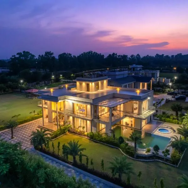 StayVista at Blanc Belle With outdoor pool, hotel in Sohna