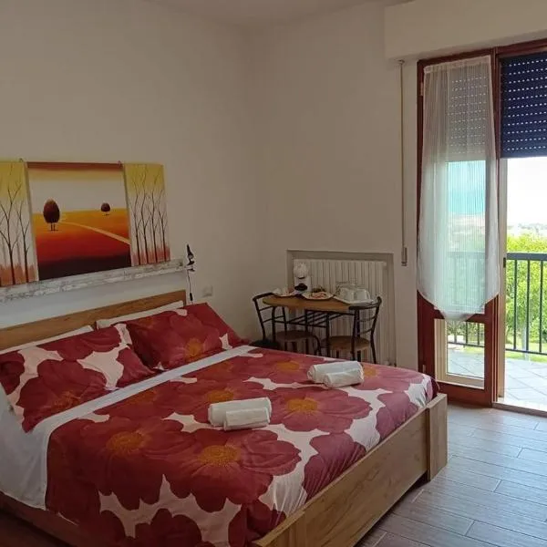 B&B la casa di Polly, hotel sa Falconara Marittima