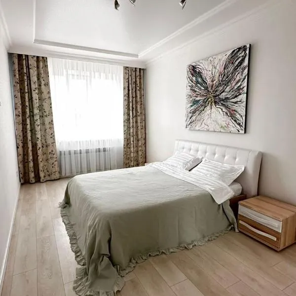 Luxe Apartments on Stepnoy, hotel in Karagandy