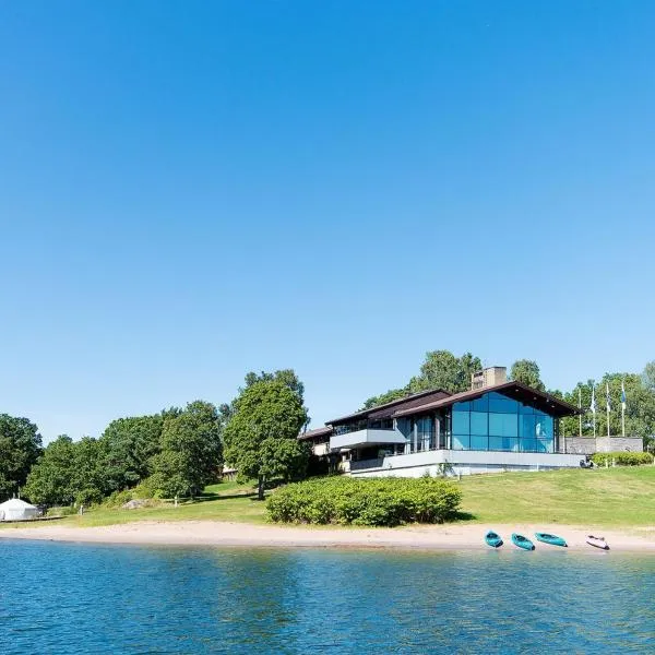 Skåvsjöholm, hotell & konferens，位于奥克什贝里亚的酒店