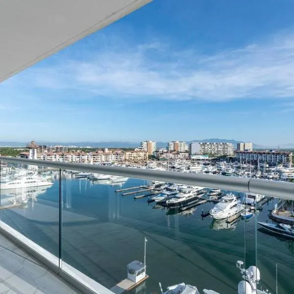 Luxury Condo On The Marina, hotel in Puerto Vallarta