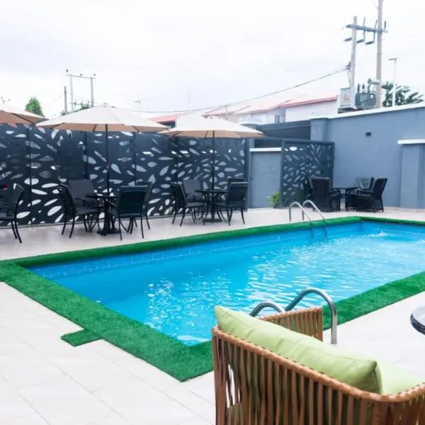 The Grosvenor Suites Gwarinpa Abuja, hotel v destinaci Abudža