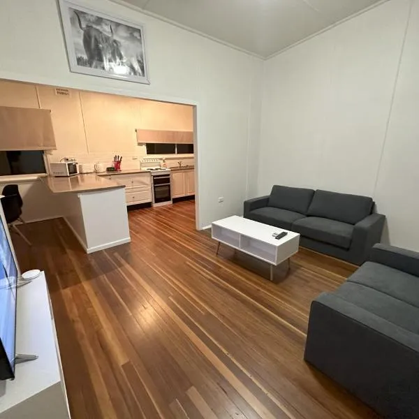 Private 1 Bedroom Apartment with Fenced Yard, Hotel in Grafton