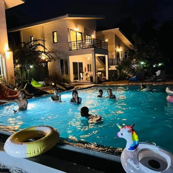 Cozy Khanom โคซี่ ขนอม, hotel in Ban Na Dan