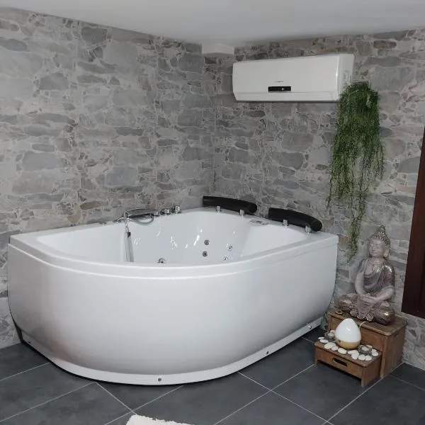 Estudio jacuzzi Luz de Jerez, hotel in Jerez de la Frontera