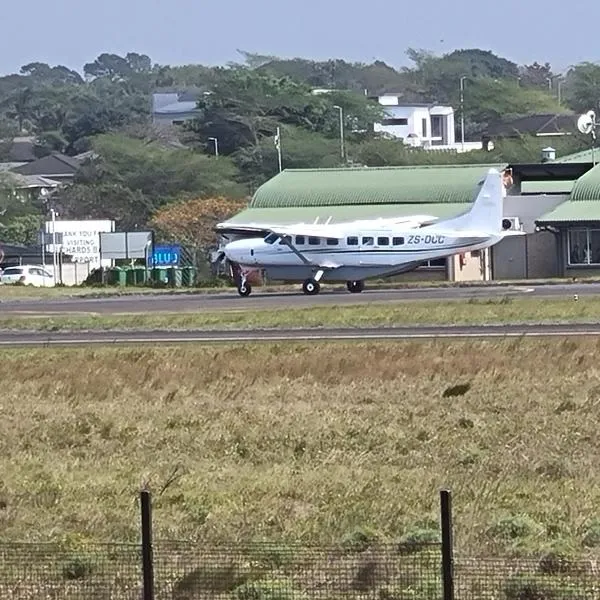 Airport Airbnb, hotel in Richards Bay