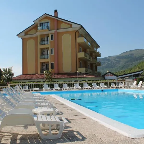 FILIPPONE HOTEL&RISTORANTE, hotel in Gioia dei Marsi