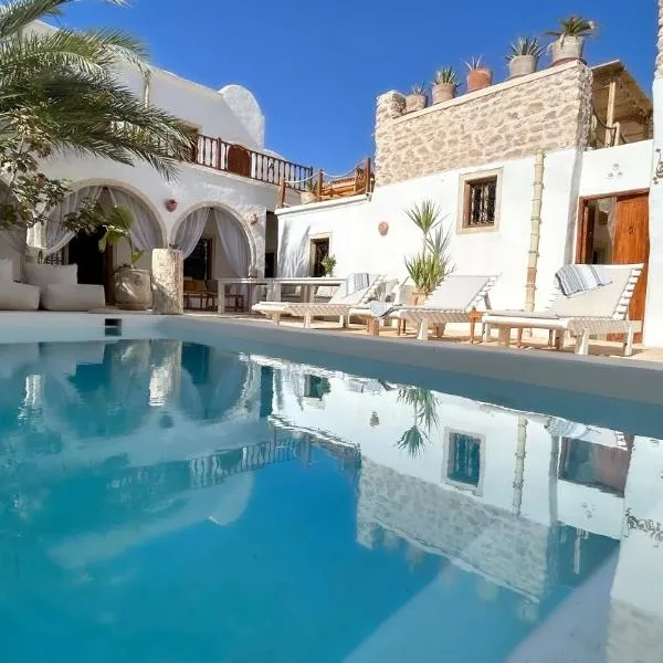 Dar Shams - Les Houchs De Djerba, hotel u gradu Erriadh