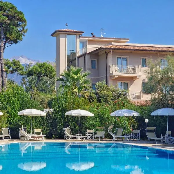 Hotel Villa Elsa, hotel v destinaci Marina di Massa