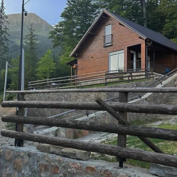 Villa Pax, hotel a Peje