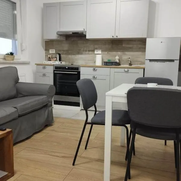 Lovely flat, city center with free parking, hotel in Varaždin