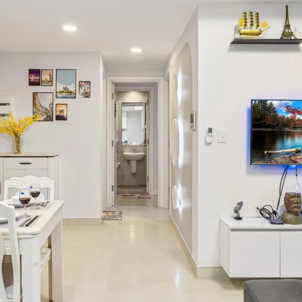 Cozy 2 Bedrooms Condo in T1 Masteri Thao Dien, Fully Furnished With Full Amenities, hotell Hồ Chí Minhis