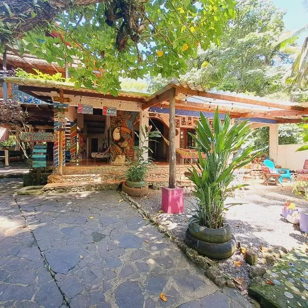 Macondo Hostel, hotel v destinaci Isla Grande