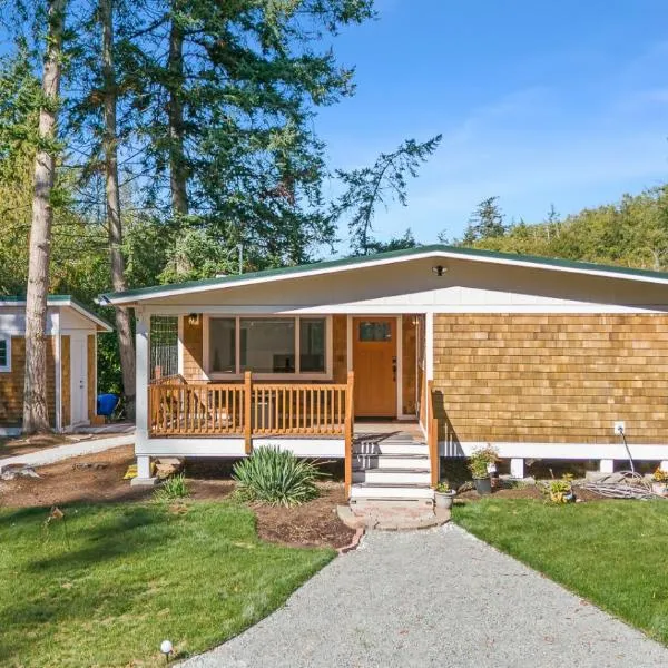 Relajate y recargate de buena vibra en nuestras cabanas de Camano Island, hotel in Camano